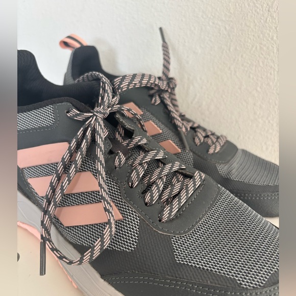 ADIDAS GREY & PINK LACE UP TENNIS SHOES SZ 7.5 - Picture 6 of 8